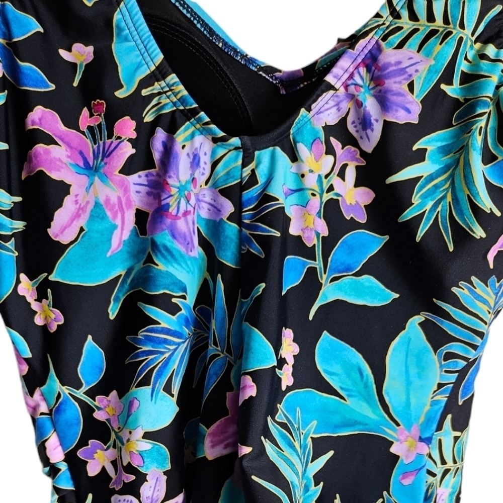 Swimsuits For All Pink Flower Sarong Front One-Piece Suimsuit, Size 16 - Picture 4 of 9